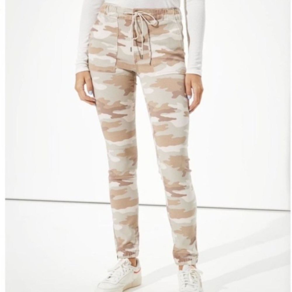 American Eagle Tan Camo Ne(x)t Level Stretch Jogger Pants Size 4 High Rise NWOT‎